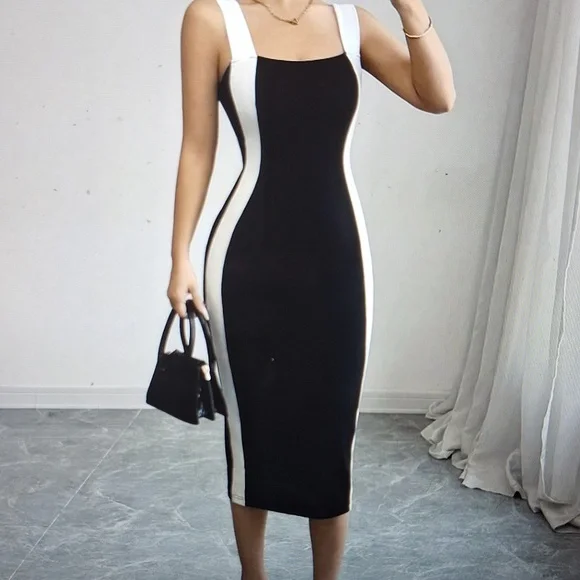 Elegant Black and White Bodycon Dress - Picture 4 of 5